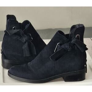 Nine West Suede Booties Boots side vent &bow ,back zip Woman's Navy Blue…